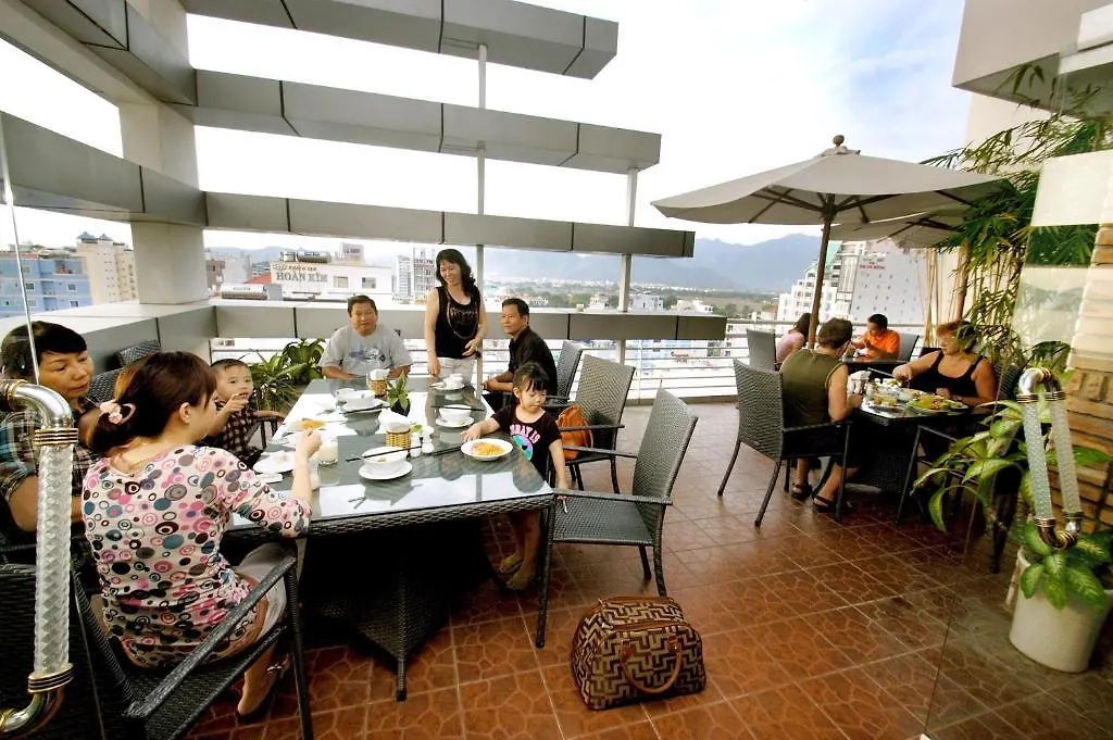 Brandi Nha Trang Hotel 3*,