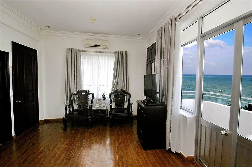 Brandi Nha Trang Hotel 3*,